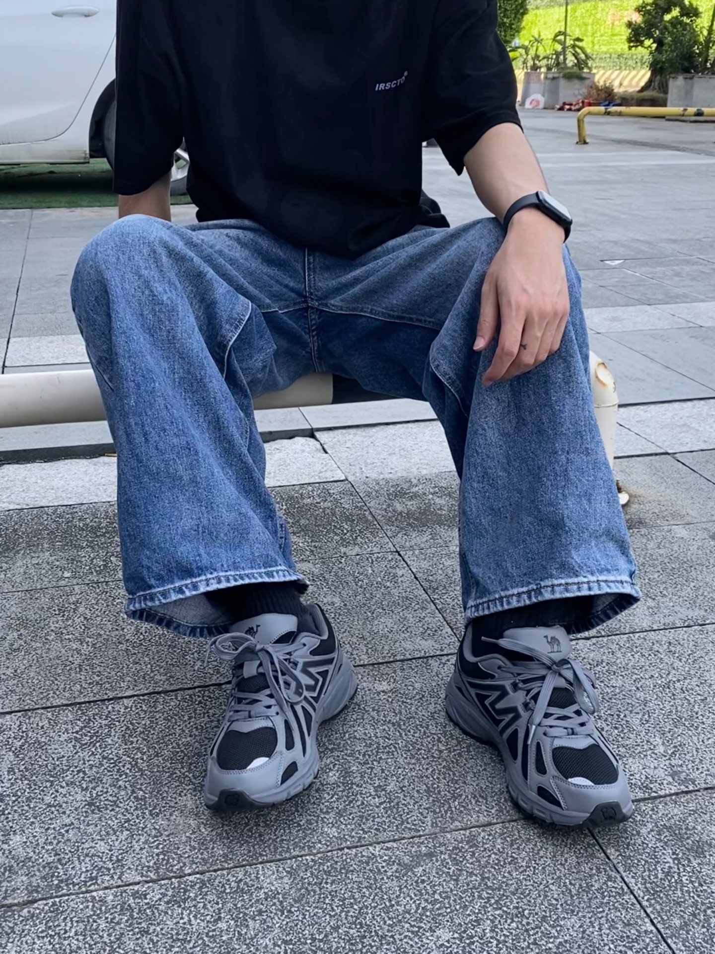 又酷又有质感！高级灰国货跑鞋真香啊