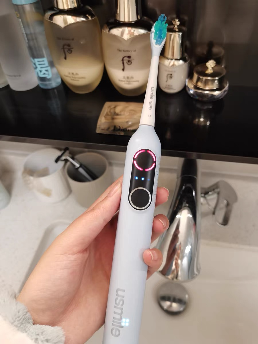 不会吧，不会还有人没有 Usmile 电动牙刷吧！