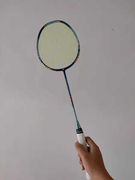逢人就推！！简单易上手的羽毛球拍