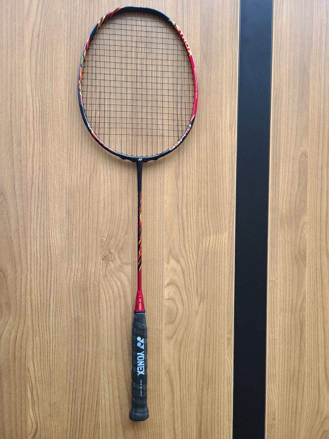 尤尼克斯天斧99PRO——释放力量，掌控比赛！