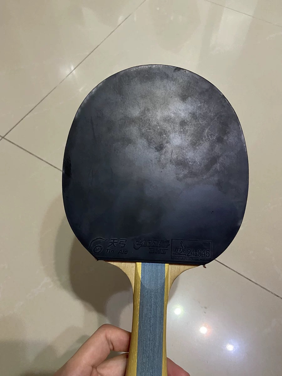 这款乒乓球拍颜值高，手感还好，性价比高