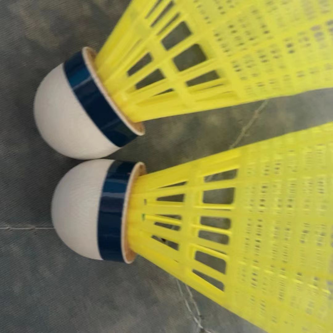 不是羽毛球买不起，而是尼龙球更有性价比！！！