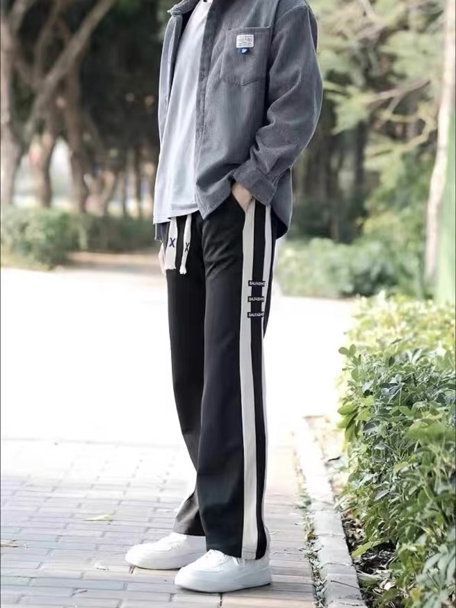 休闲百搭还是得看条纹裤