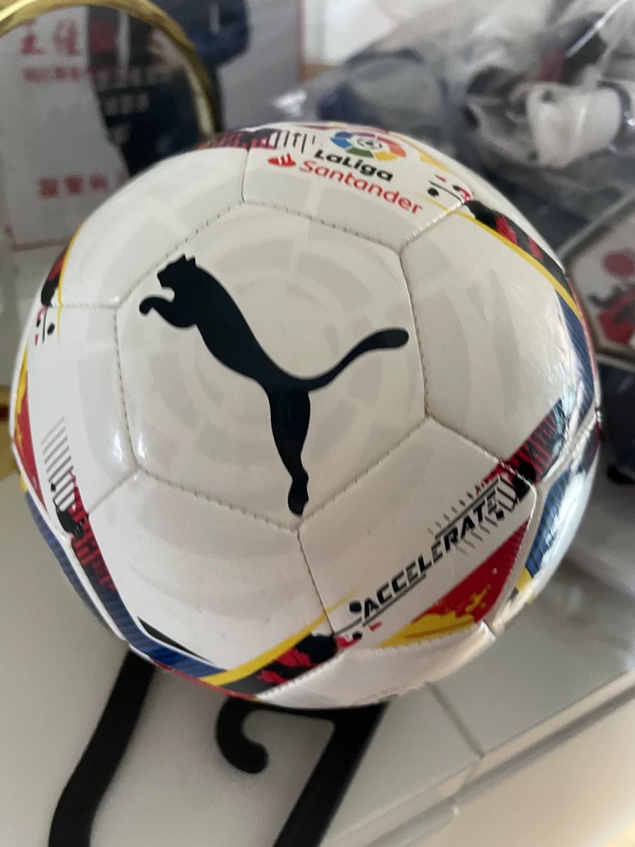 无缝热粘合技术助力竞技场——Puma FIFA PRO 曼城西甲 AC 米兰俱乐部足球评测