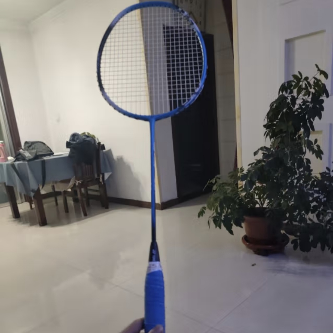 爱扣球必备的一款高磅数球拍