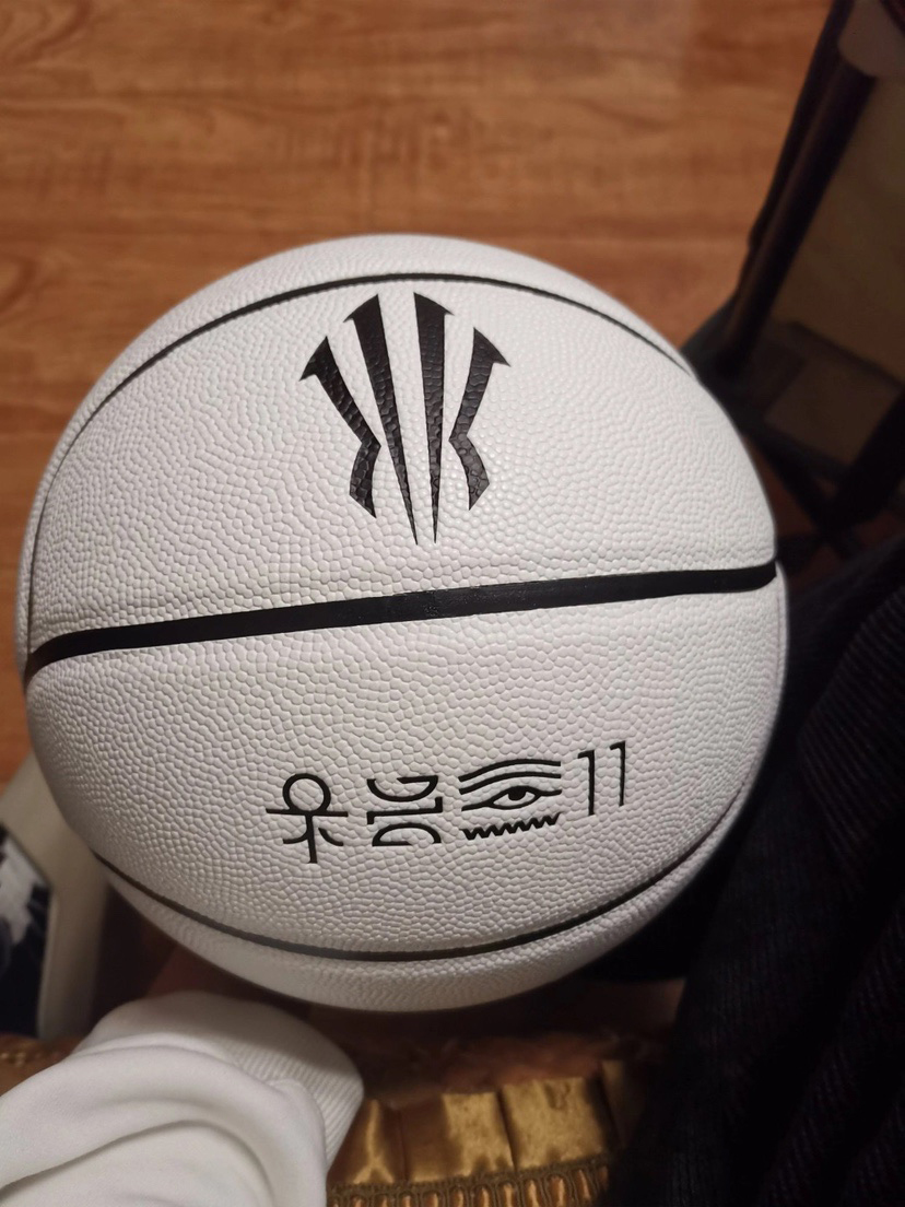快来看看欧文同款的这颗“灵丹”篮球🏀