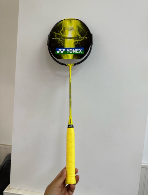 这个球拍🏸️颜色真的很好看！