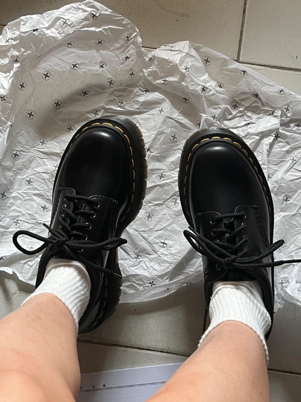 人手一双的Dr.Martens 5孔 8053 Quad