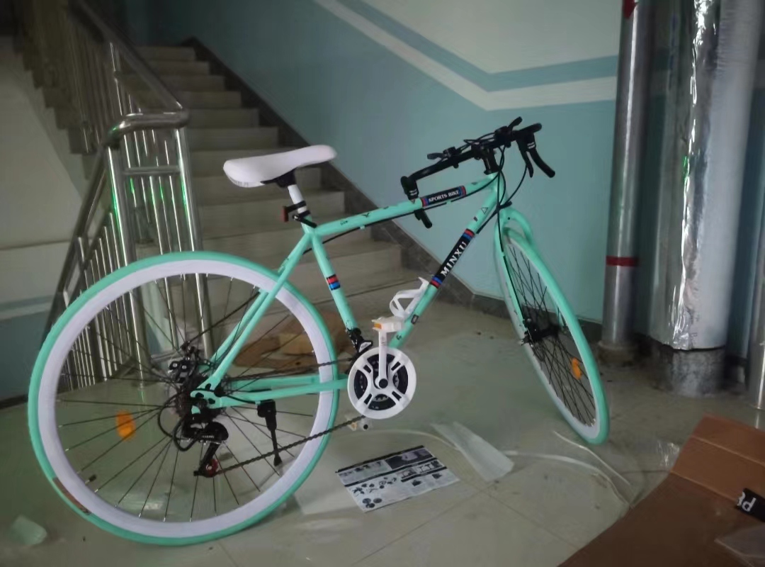 骑公路车，享受风的拥抱！