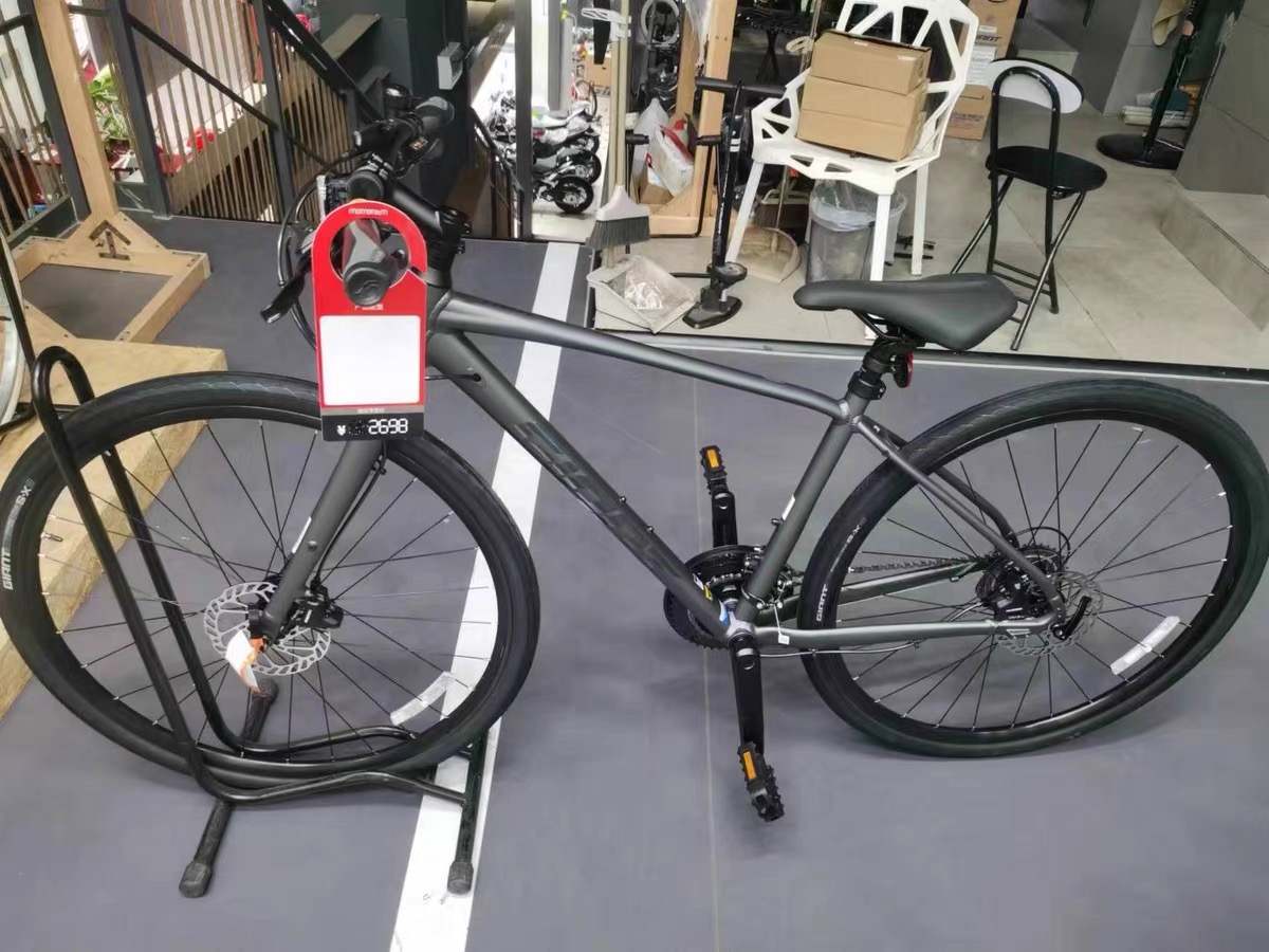 捷安特休闲通勤公路自行车——舒适与速度并存