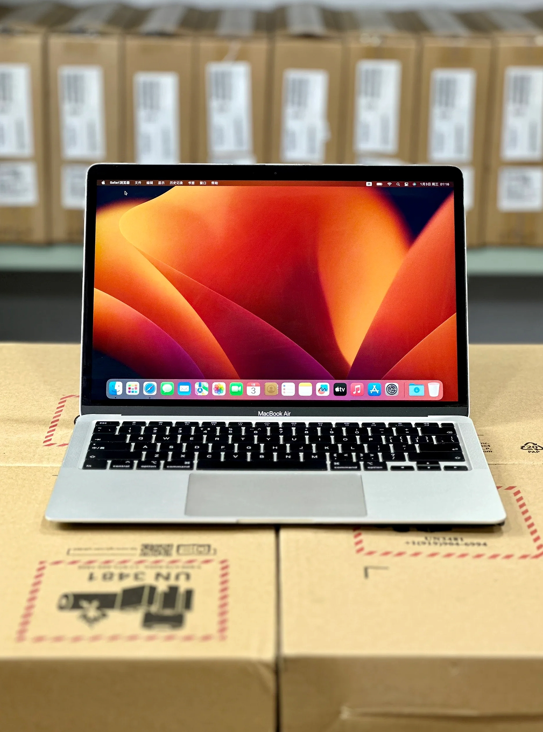 "别让这款95新MacBook Air i5伴你轻松携带！💻✨" 