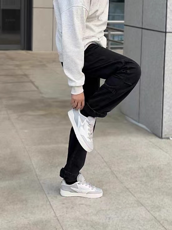 百搭宝藏复古板鞋——安踏骜杰