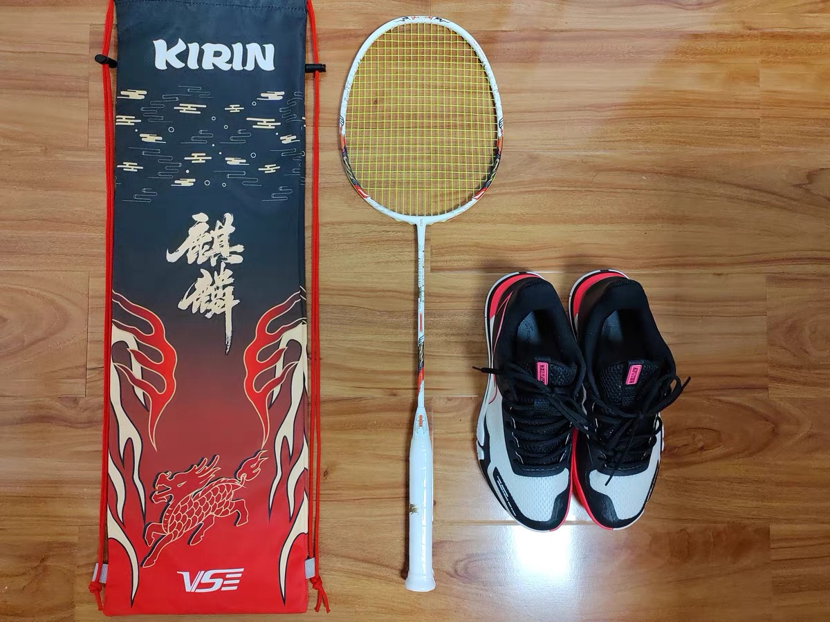 🏸️“轻巧又强大，这就是我的新宠！”——威臣麒麟80系列羽毛球拍，你还在等什么？🔥