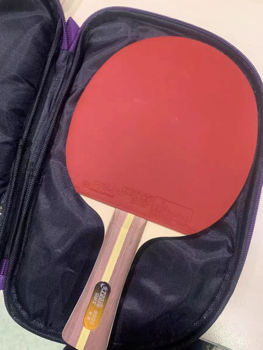 红双喜 H 系列 2 星级初学款兵乓球拍，让你轻松成为乒乓小霸王！💪🎉