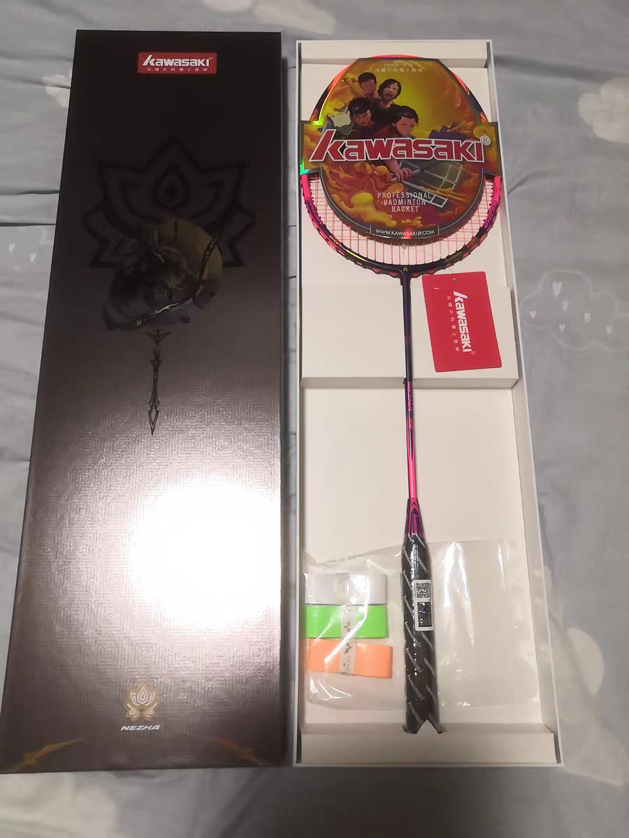 我发现了一个超级棒的羽毛球拍！