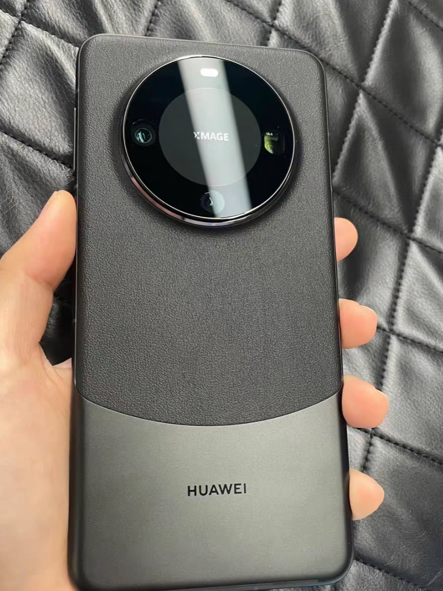 功能强大，颠覆想象！💥现在就去把华为 Mate 60 添加到你的购物清单吧！💫  