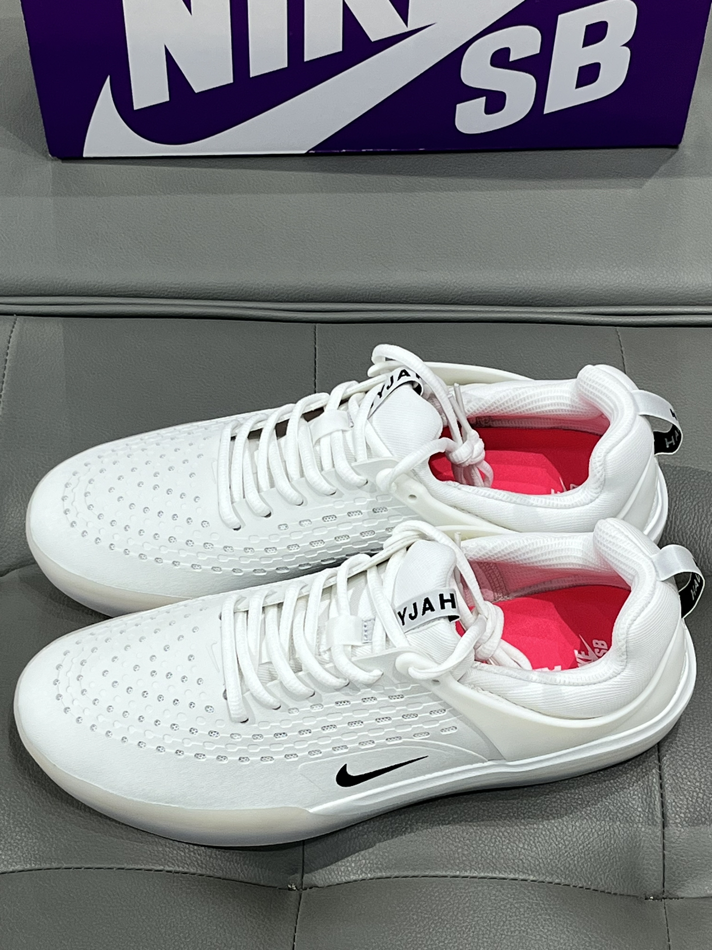 轻便随性 | Nike时尚防滑鞋，让你时刻走在流行前沿💨