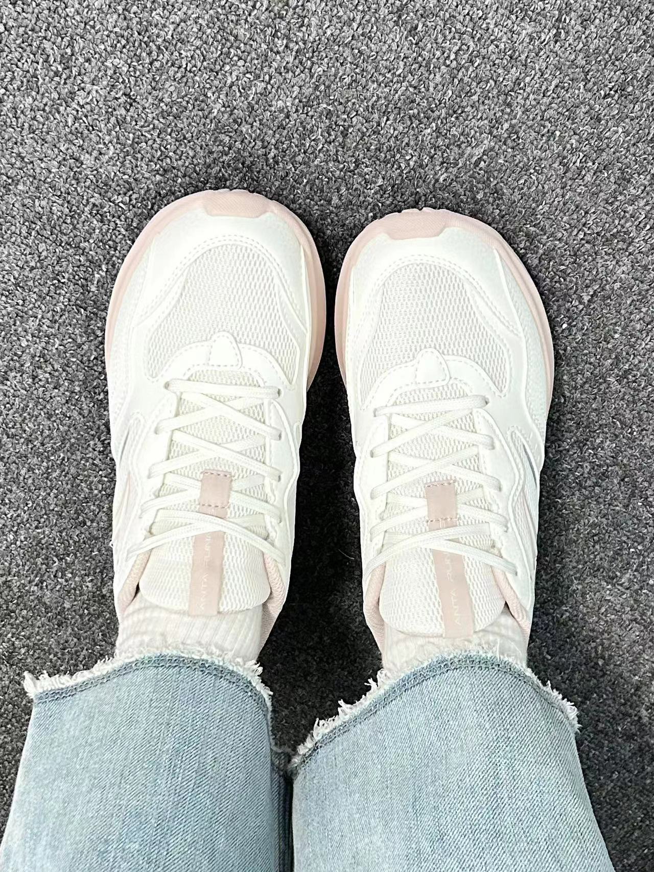 好嫩好少女🎀一眼就爱上的藕粉色跑鞋～
