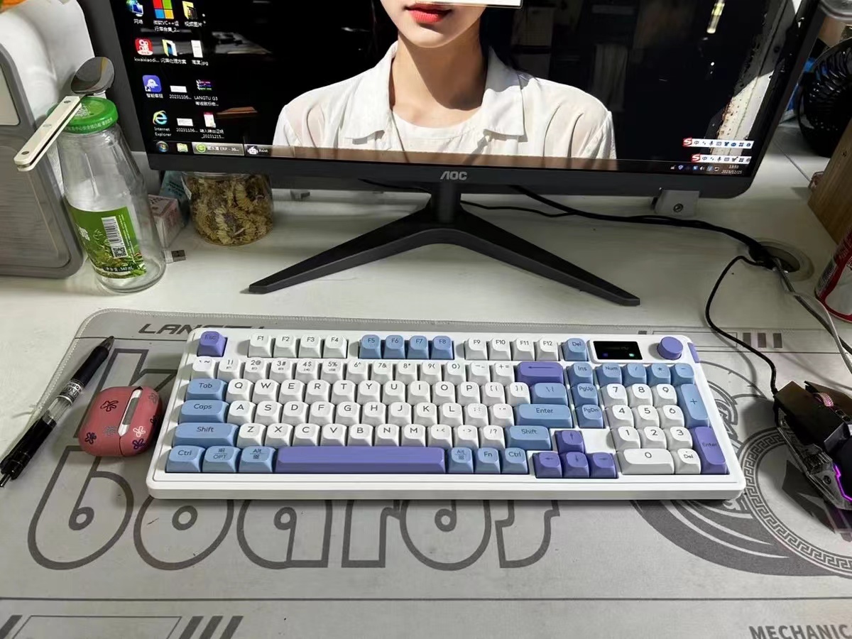 家人们！我发现一个性价比高的无线键盘！