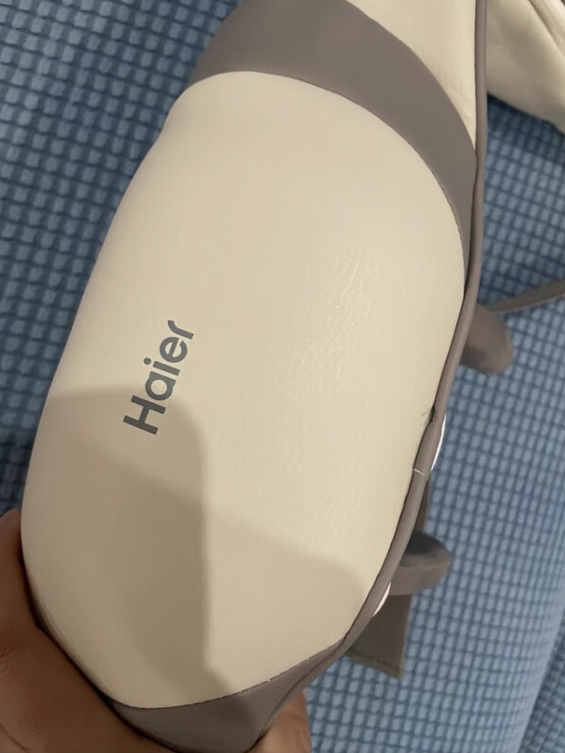 送给爸妈真的太合适啦，就是这款海尔 颈椎按摩仪😁😁