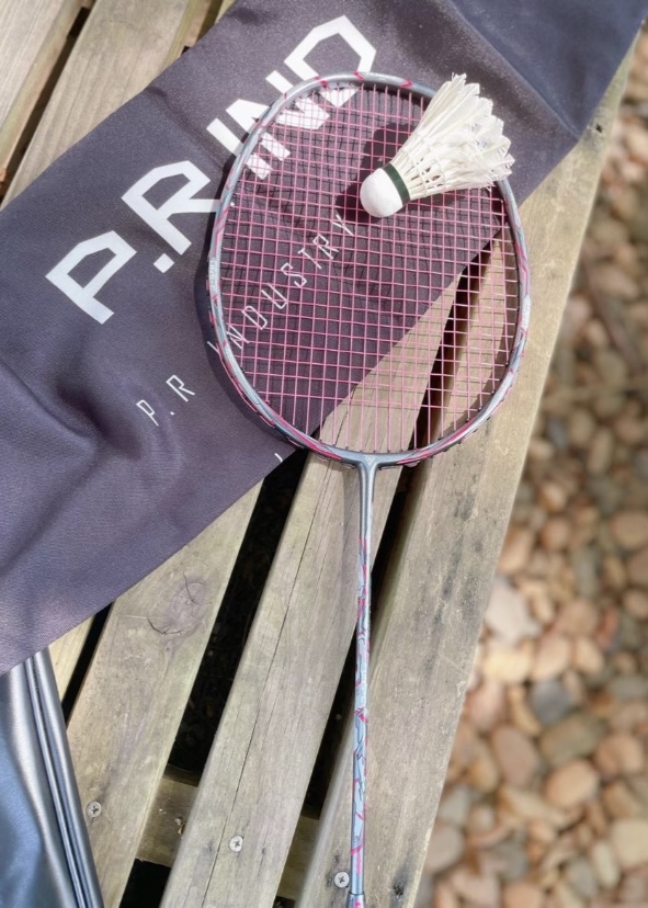 新球拍耶，球技不行球拍来补!