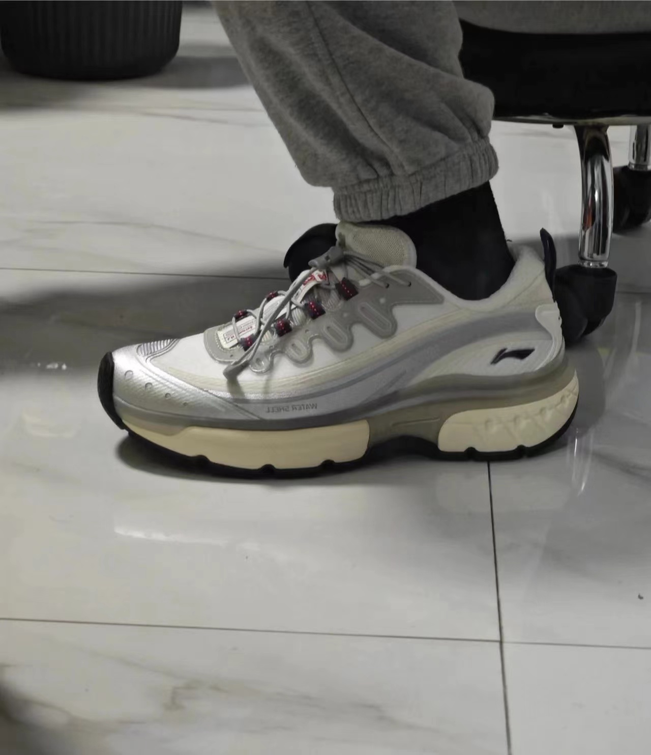 超帅的一款李宁跑鞋
