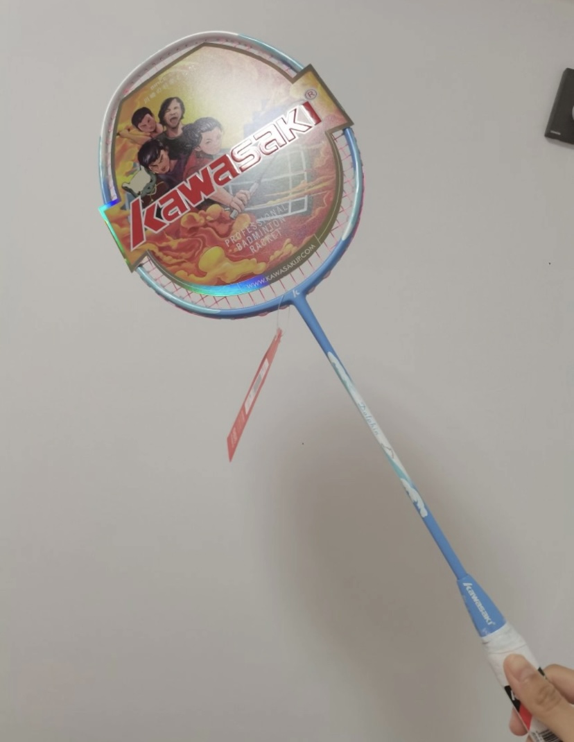 给大家安利一款高性价比的羽毛球拍