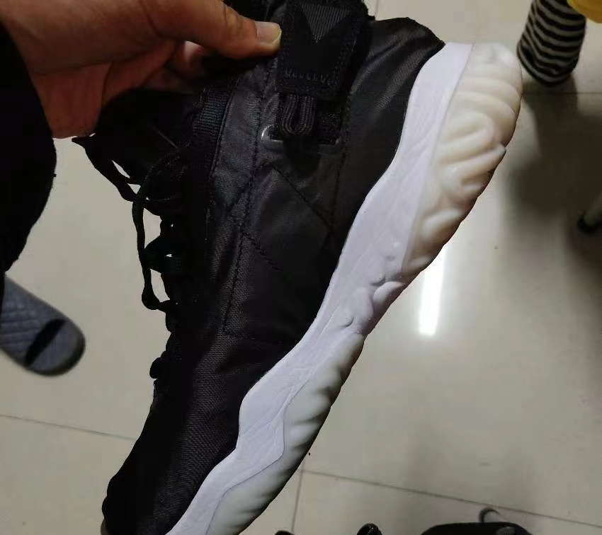 穿了很久的一款耐克休闲鞋