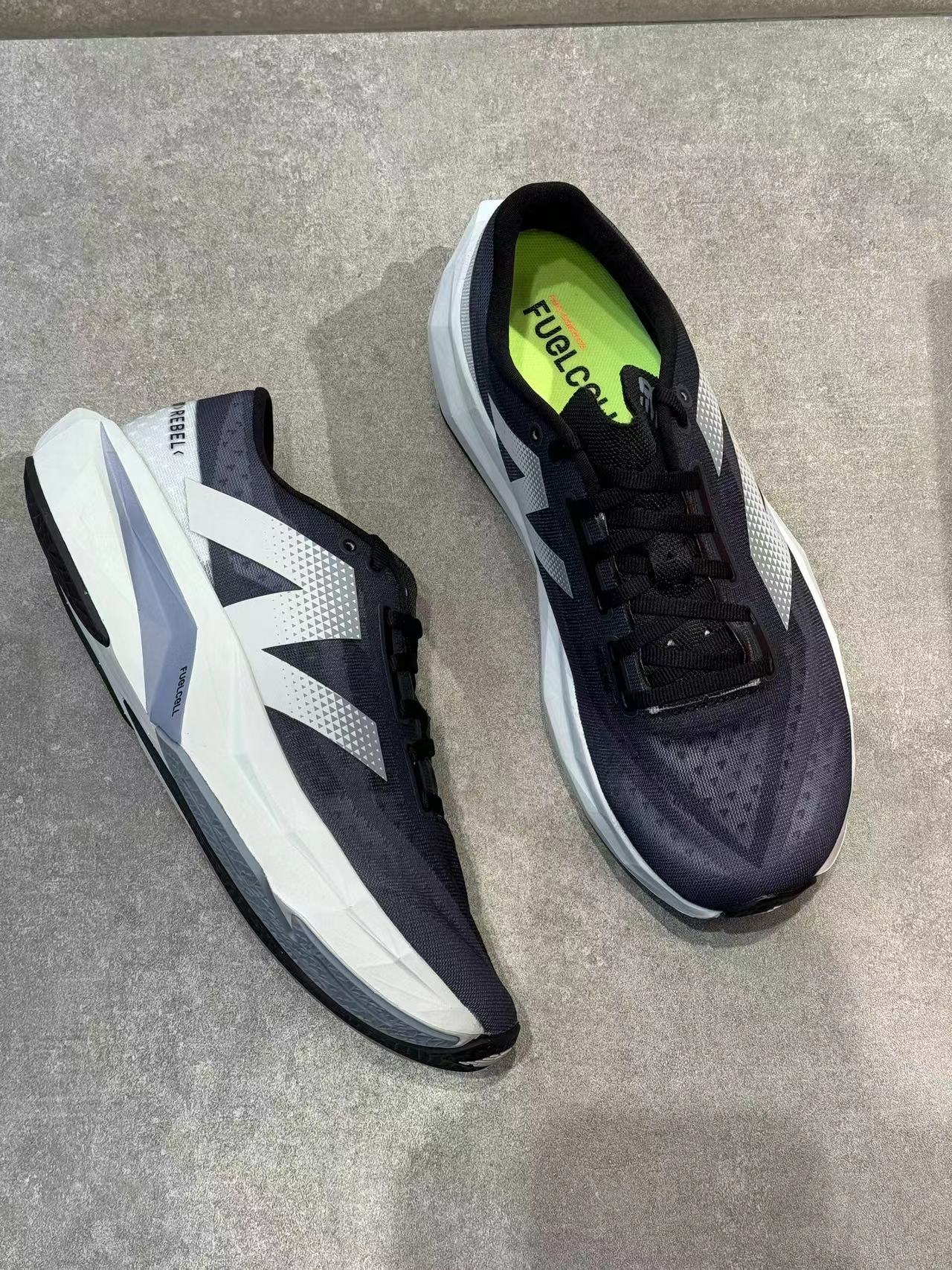 不是吧❓ New Balance 这双跑鞋真的好绝‼️