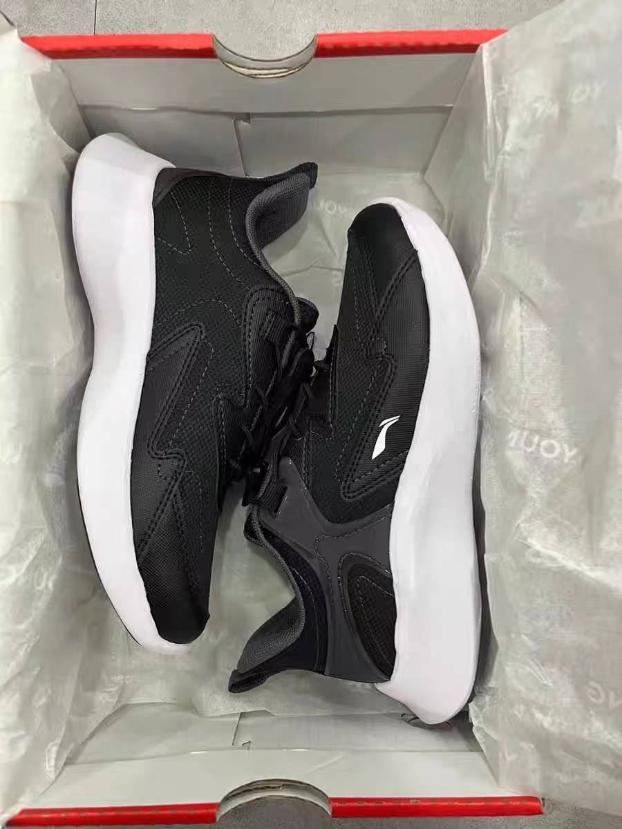 颜值超高的一款休闲跑鞋