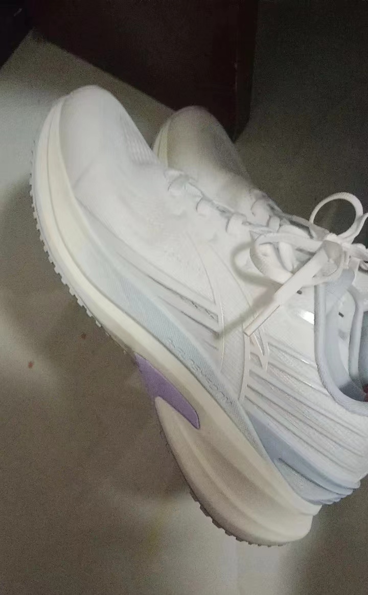 安踏 羚跑4代 ，真的很是推荐的一双