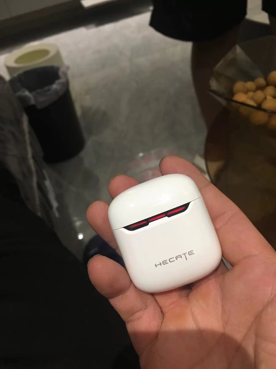 颜值在线的蓝牙耳机