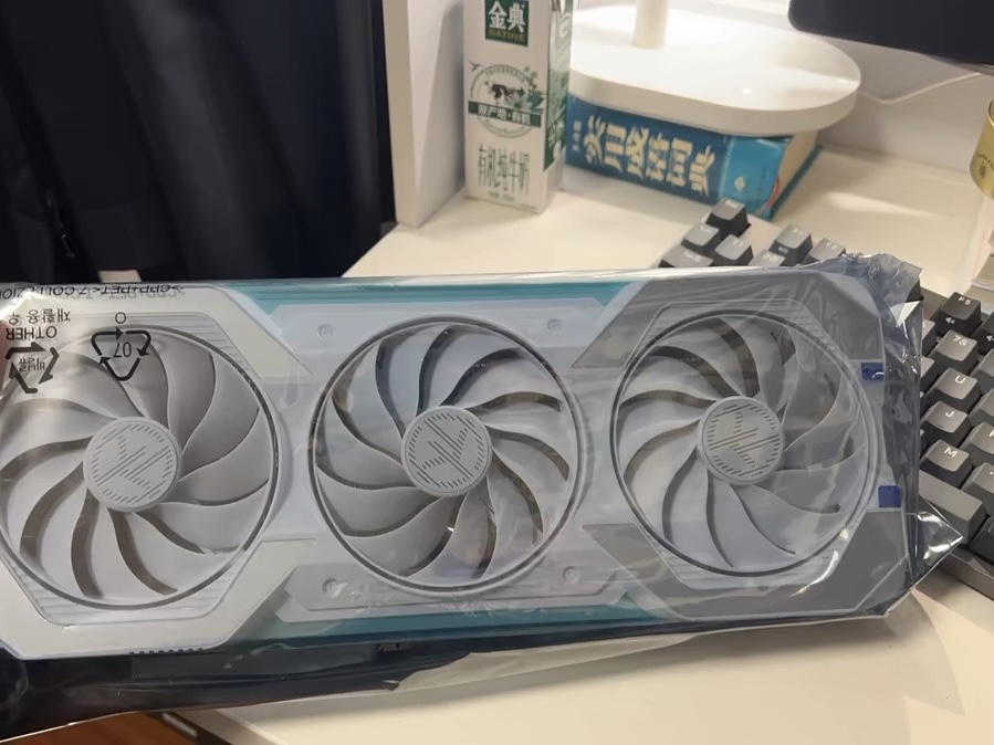 它绝对是性价比超高的性能怪兽！
