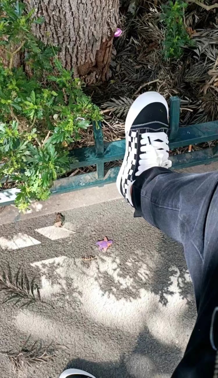 毕加索画作联名板鞋，真的好帅