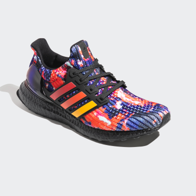 演绎雨夜霓虹，adidas Running推出全新“Rainy Season”