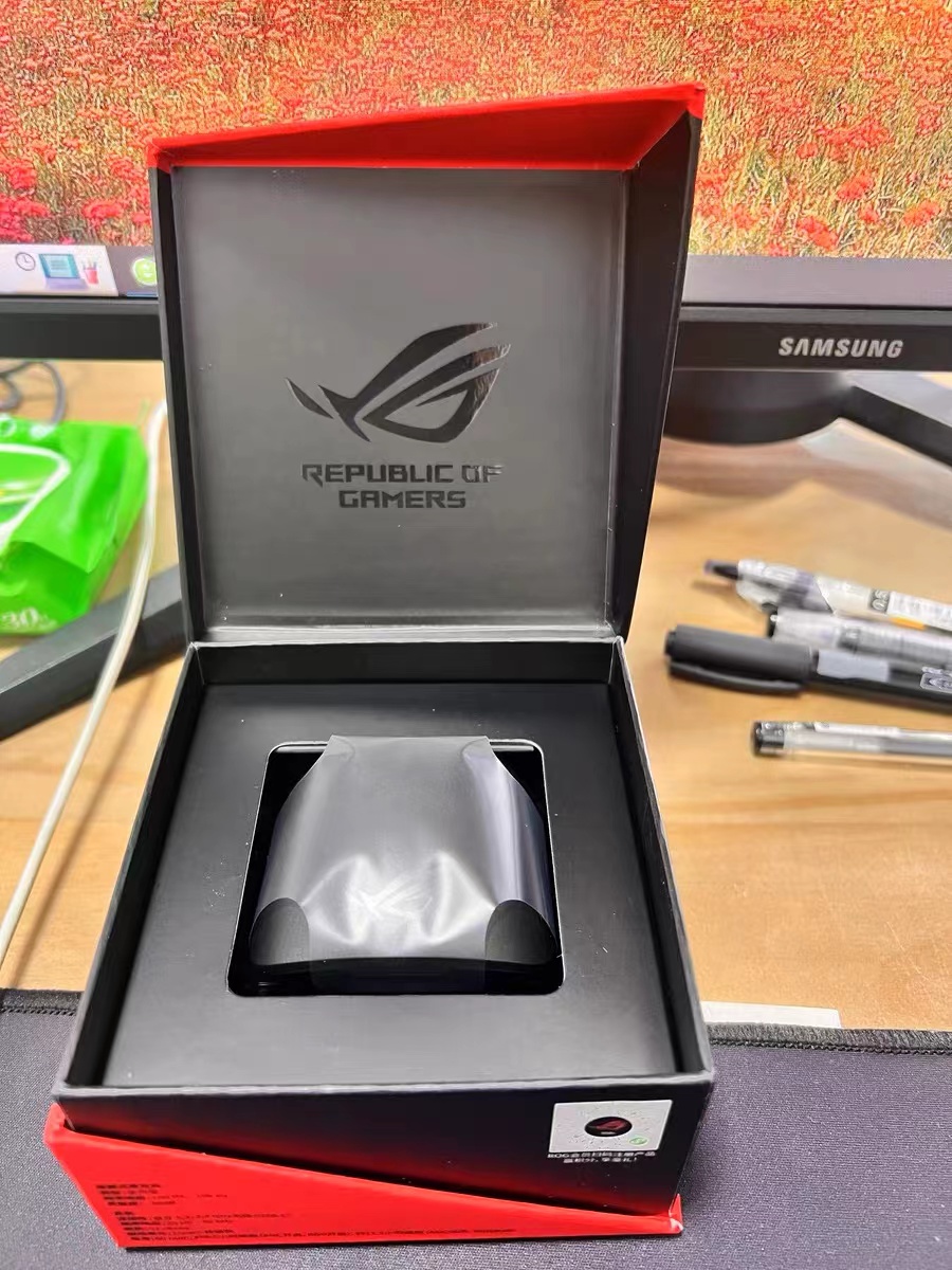超帅的ROG耳机！酷毙了