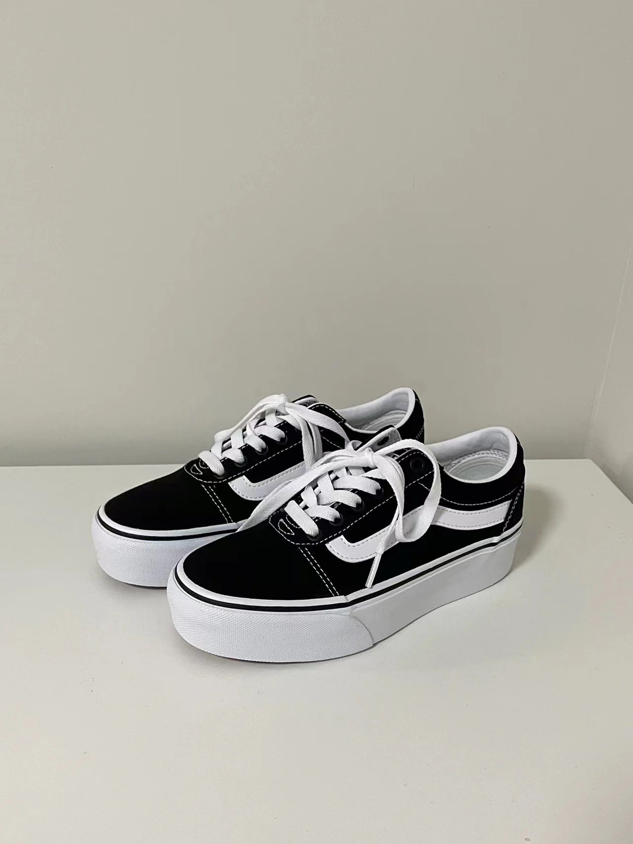 板鞋还是得看vans