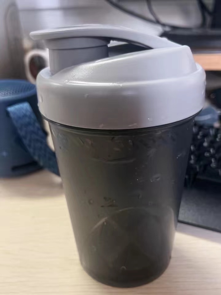 很实用的一款摇摇杯