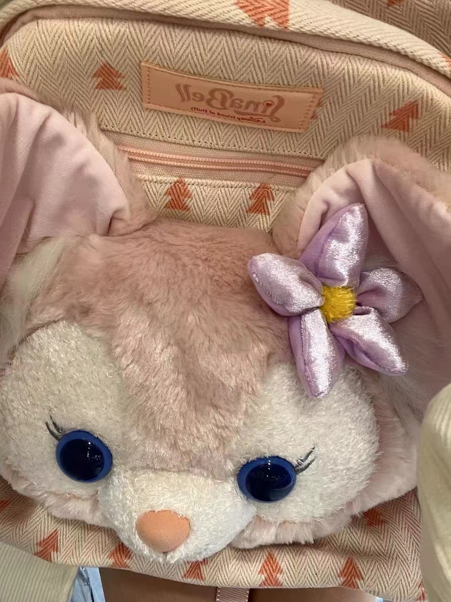  雪莉玫超级可爱的双肩包