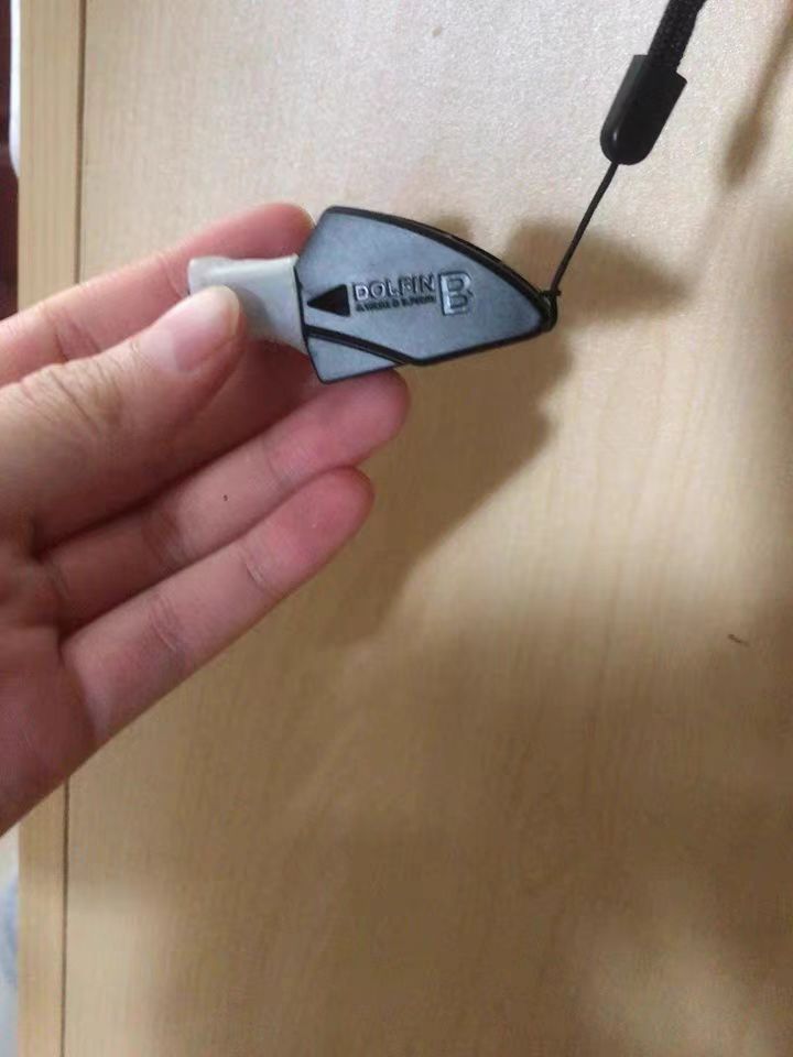 材质很好的摩腾口哨