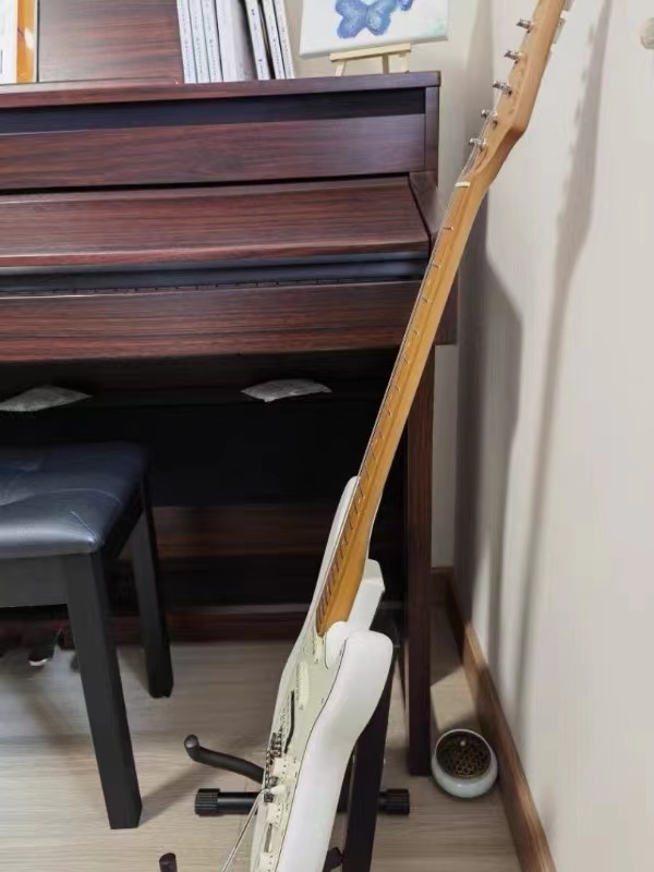 新手入门级电吉他