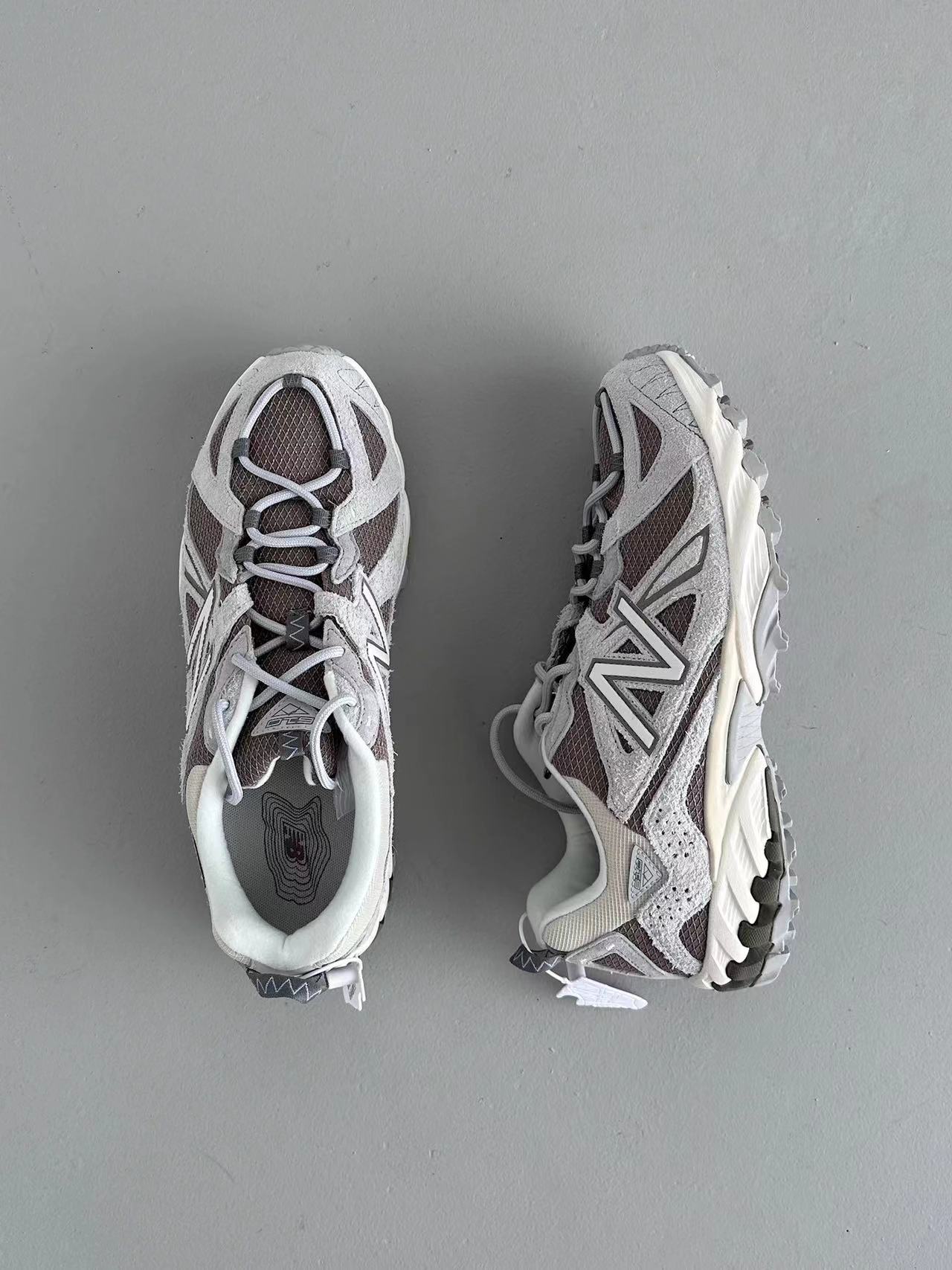 New Balance 610 休闲复古低帮跑鞋