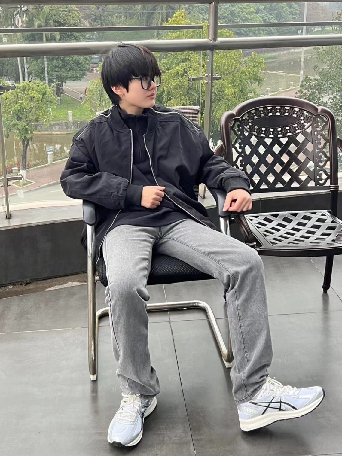这双银白跑步鞋必拿下