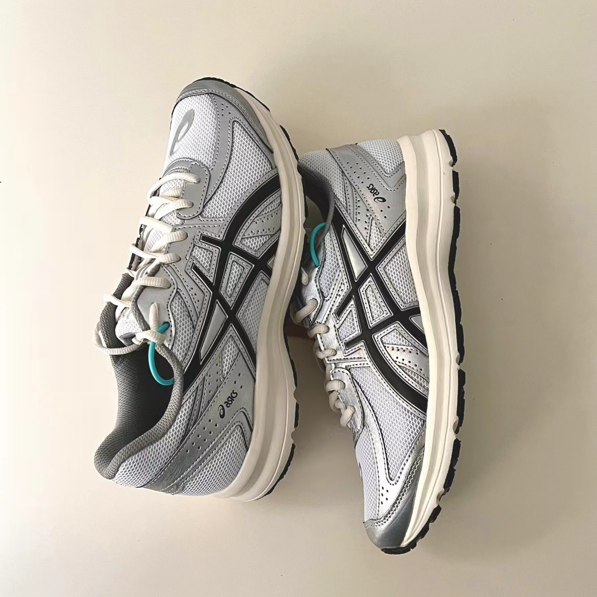 asics jog100s白银配色