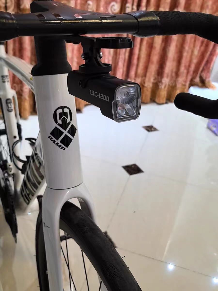 质量非常好的公路车前灯