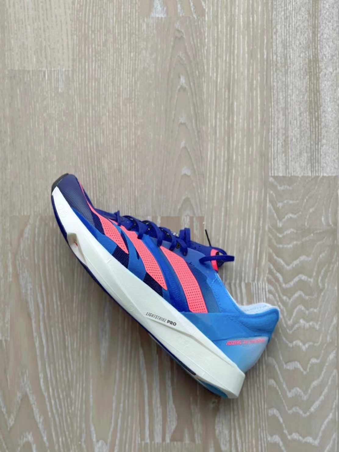 跑鞋王者归来? takumisen8 !