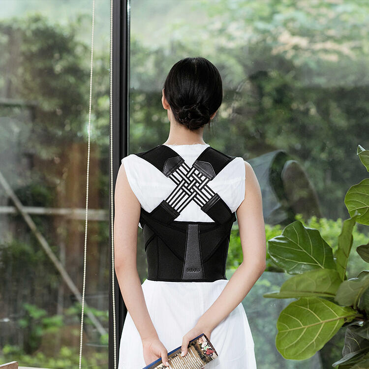 坚持戴背背佳一个月...背部体态我哭死