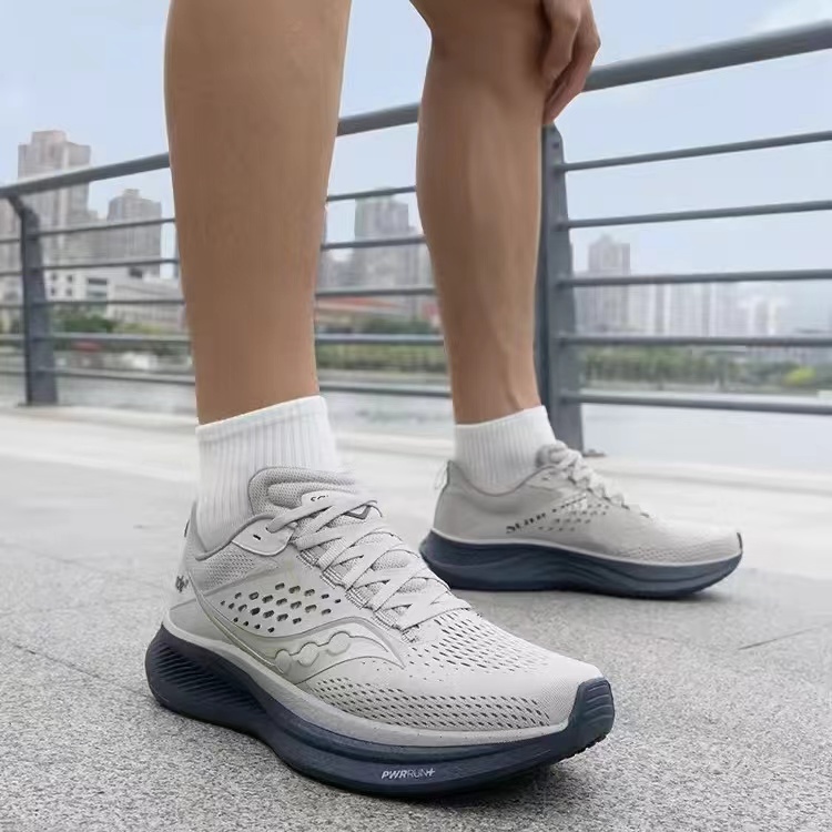 容易被忽视的一双好鞋！跑起来舒适又省力！