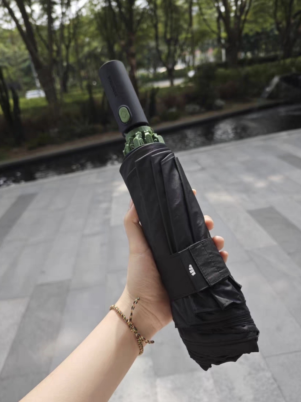 蕉下自动雨伞