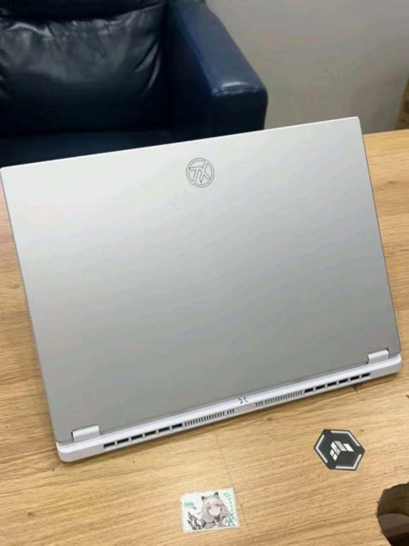 真14英寸AI轻薄全能小钢炮！